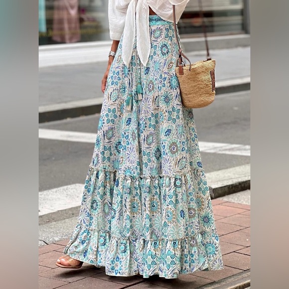 🔥🔥Sky Blue Boho Floral Print Maxi Skirt. - Picture 5 of 5